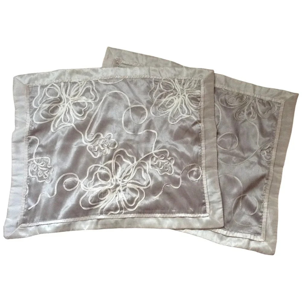 Home Trends 2 Standard Pillow Shams Bedding Bedroom Bed Linens Embroidered